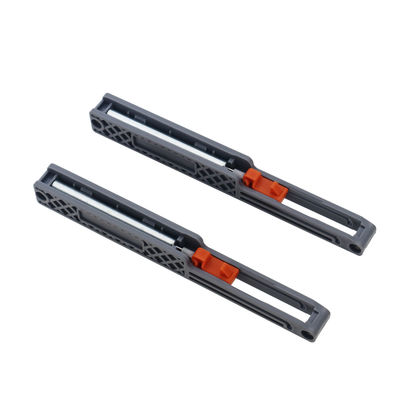 Sürgülü Gardırop Kapıları için Demir ve Naylon Katlanır Kapı Rulo Tekerlek Bağlantı Parçaları 8.5cm*11cm