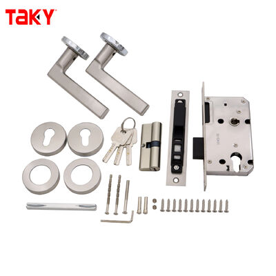 İyi fiyat Modern Tasarım Paslanmaz Çelik L Şeklinde Kilitli İç Ahşap Kapı Kolları çevrimiçi